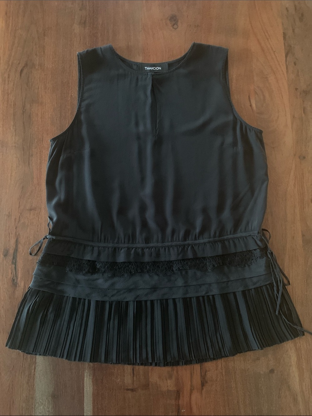 Thakoon 100% Silk Sleeveless Blouse - Adjustable Waist & Pleated Hem, Sz 10
